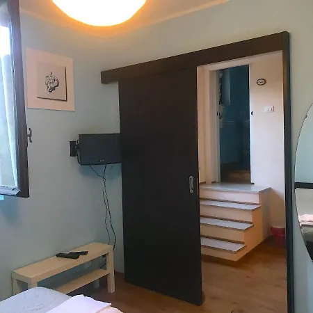 Room & Bike Shuttle Tour *