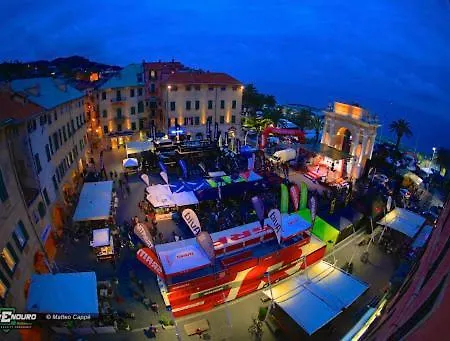 Room & Bike Shuttle Tour * Finale Ligure