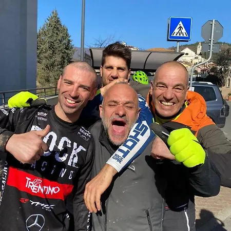 Room & Bike Shuttle Tour Finale Ligure